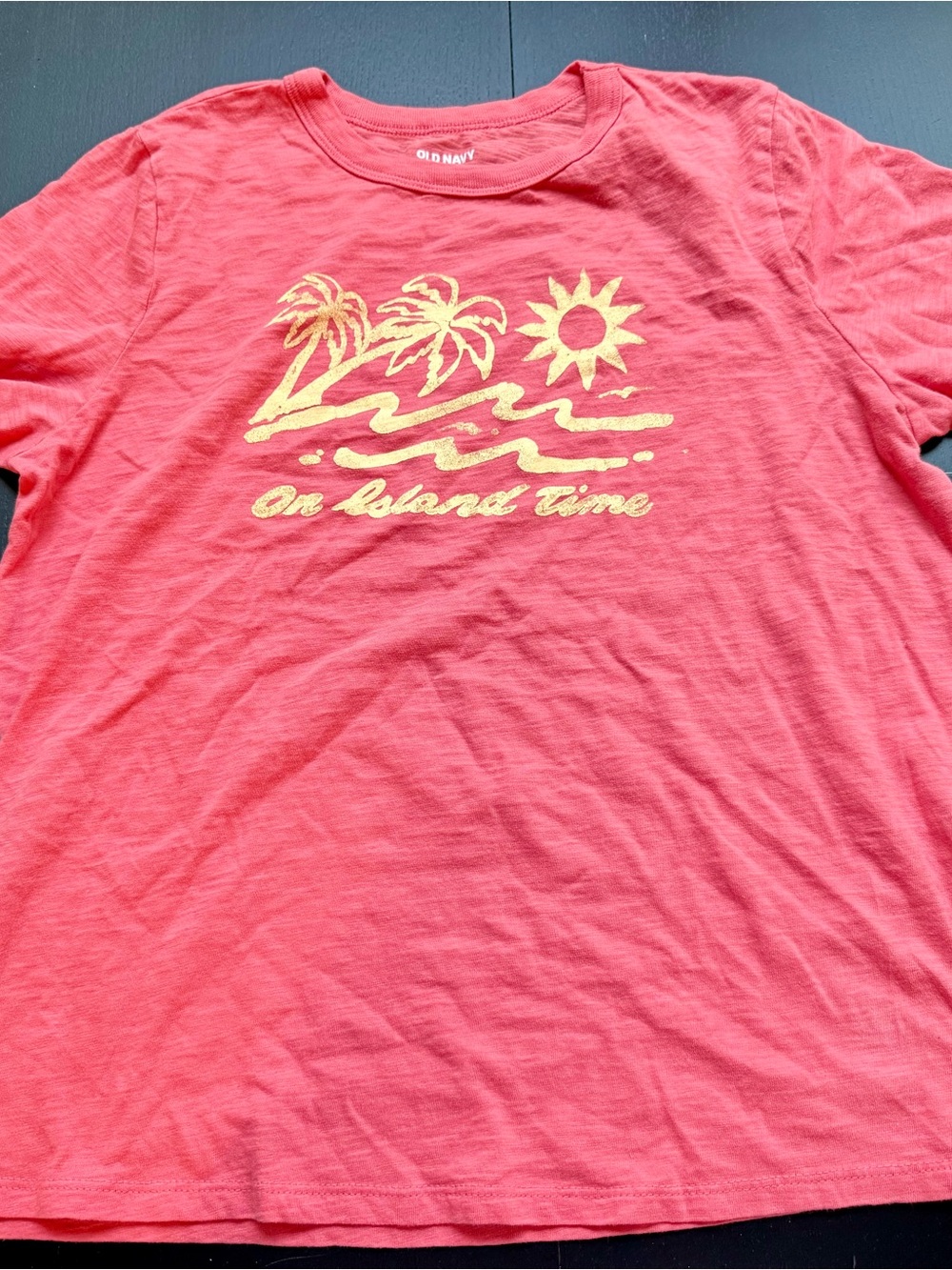 NEW Women’s Medium Old Navy Coral Pink Tee with Island Graphic